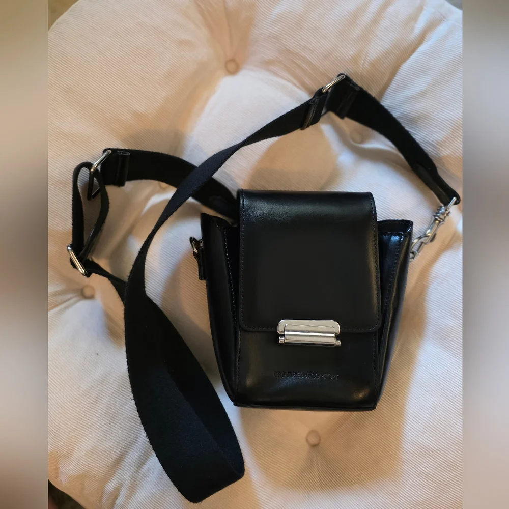 CREATURES OF COMFORT Camera Leather Crossbody Bag - Picture 3 of 13